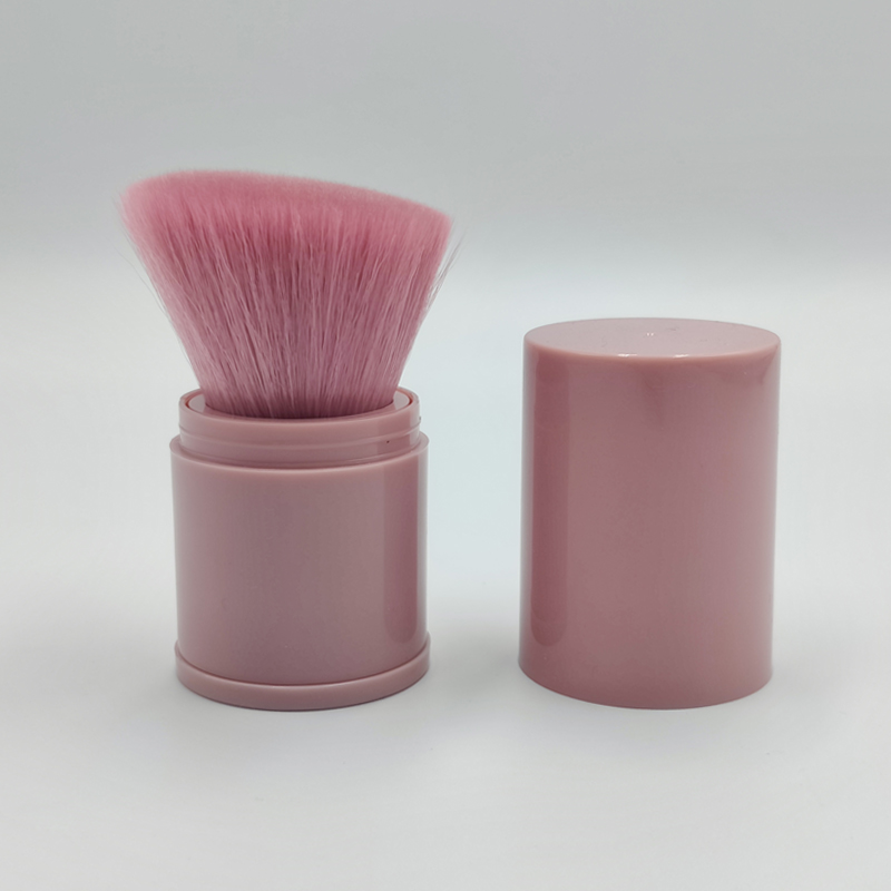 kabuki brush portable retractable 1