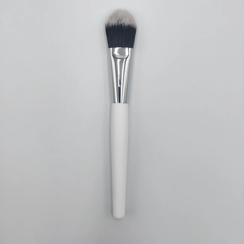 foundation brush 1