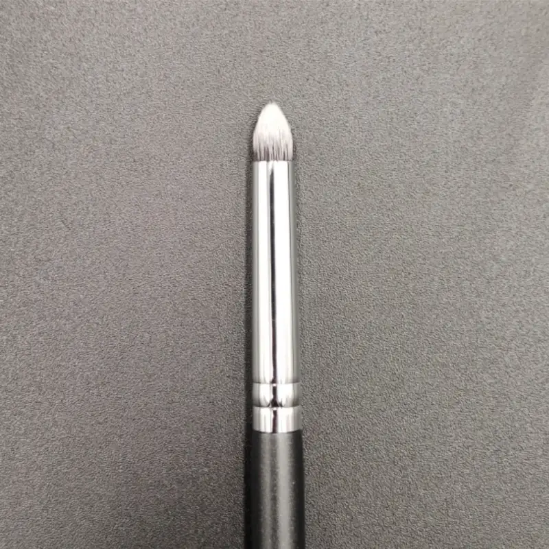 round lip brush