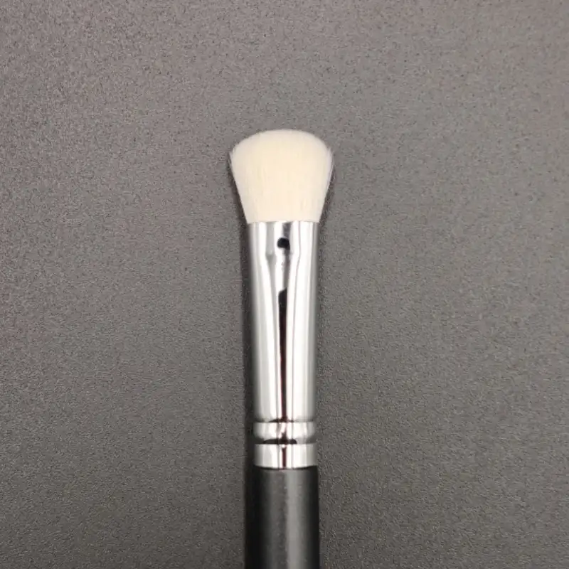 Flat Nose Contour Brush