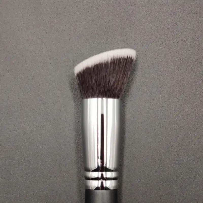 Angled foundation brush