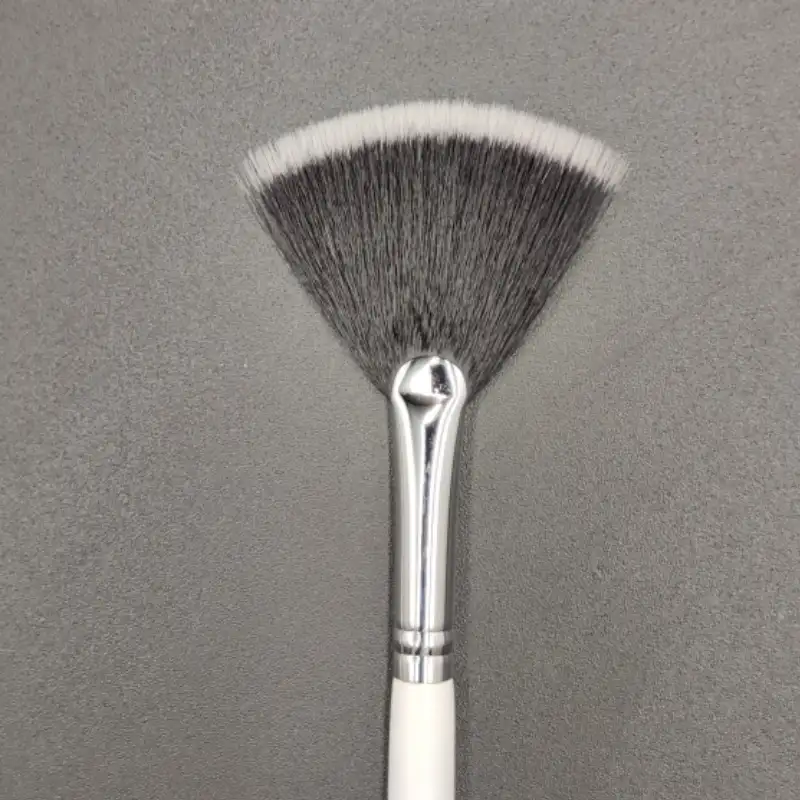 fan brush